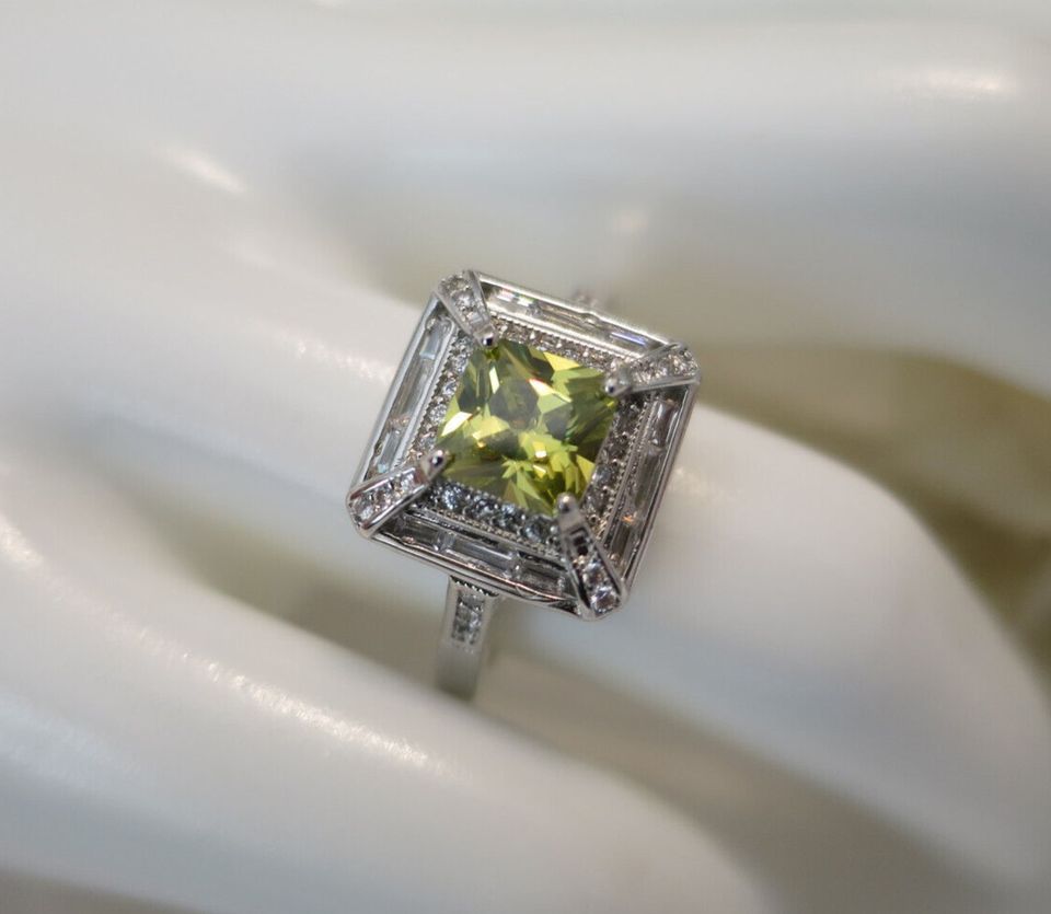 Vintage Jewellery Gold Ring Peridot Sapphire Art Deco Design size 10 (52)