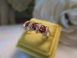 Vintage Jewellery Gold Ring Garnet & White Sapphires Art Deco Design