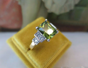 Vintage Jewellery Gold Ring Peridot White Sapphires Art Deco Design size 7 (115)