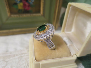 Vintage Jewellery Ring Emerald & White Sapphires Art Deco Design size 7 (66)