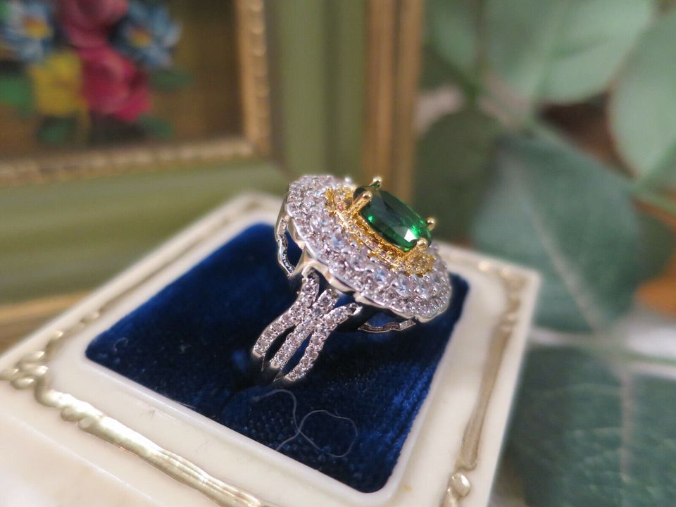 Vintage Jewellery Ring Emerald & White Sapphires Art Deco Design size 7 (66)